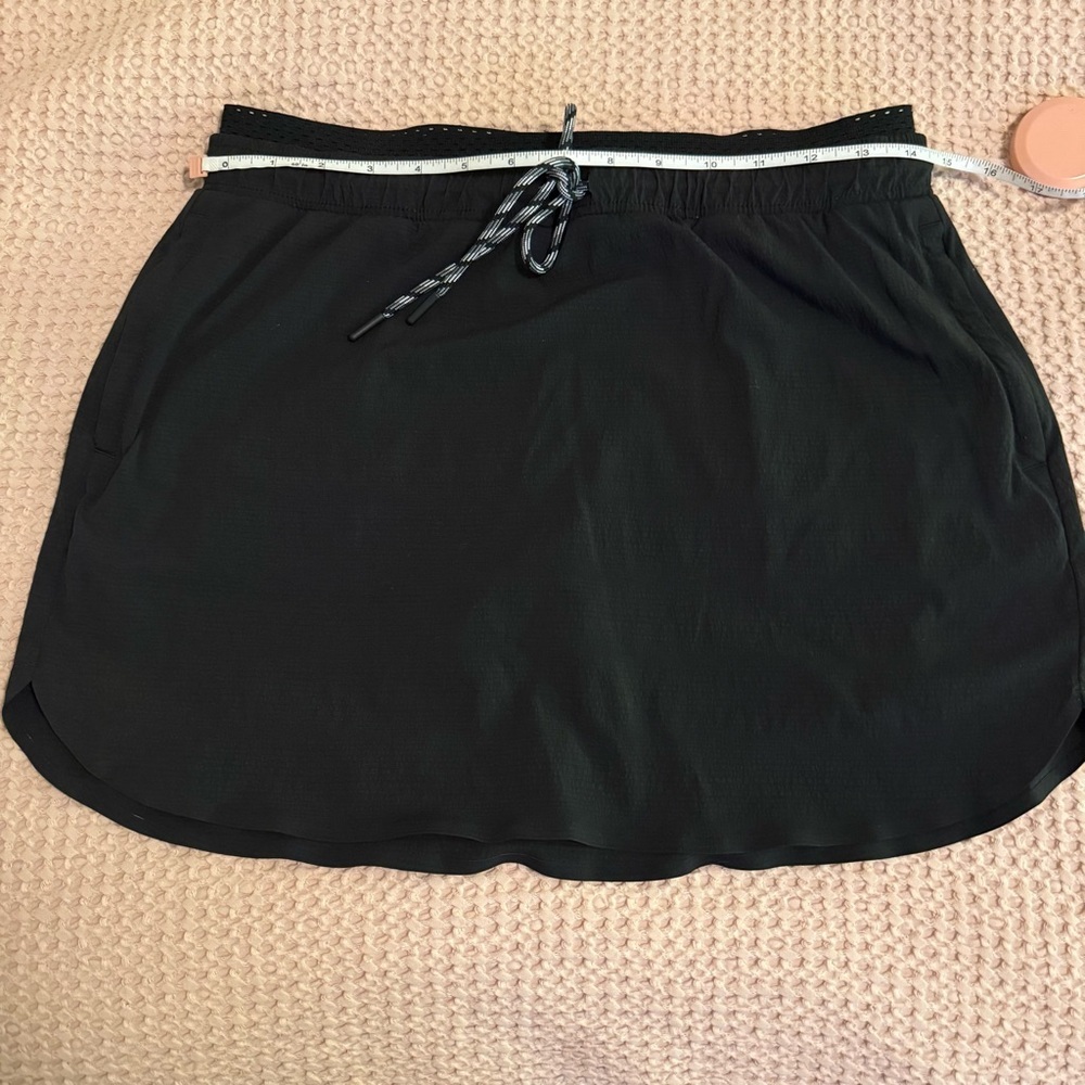 Athleta Crest Skort Black Size 8 Built-In Shorts Activewear Golf Tennis Running - Picture 11 of 12